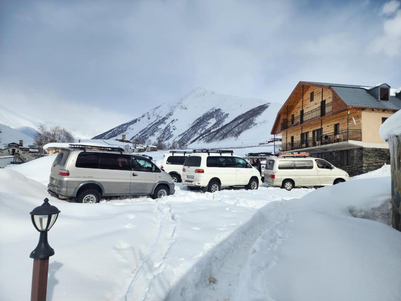 Hotel-Cafe Koshki Ushguli Exterior photo